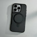 Case iPhone Nano Carbono Minimalista e carregamento MagSafe